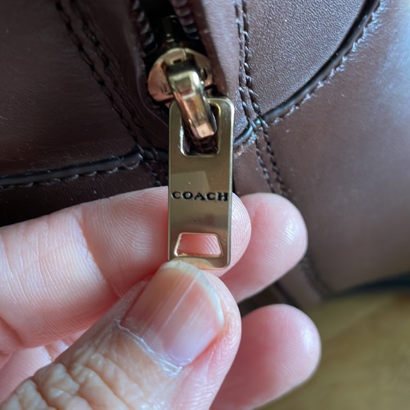 New Coach boots Fynn Boot
Embossed with our iconic - Picture 14 of 17